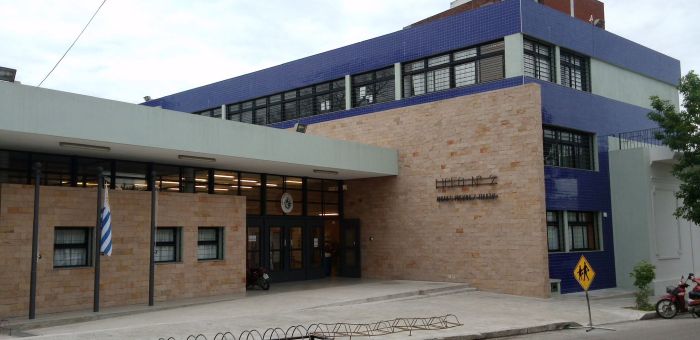 Liceo Nº 2 de Florida suspende el uso de celulares dentro de la institución