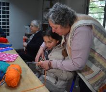 Adolescentes solidarios junto a "Tejiendo Sueños"