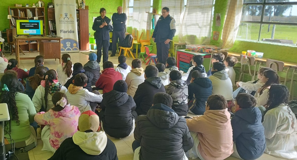 Alumnos_de_escuelas_rurales_recibieron_taller_por_parte_de_PCOP.jpg