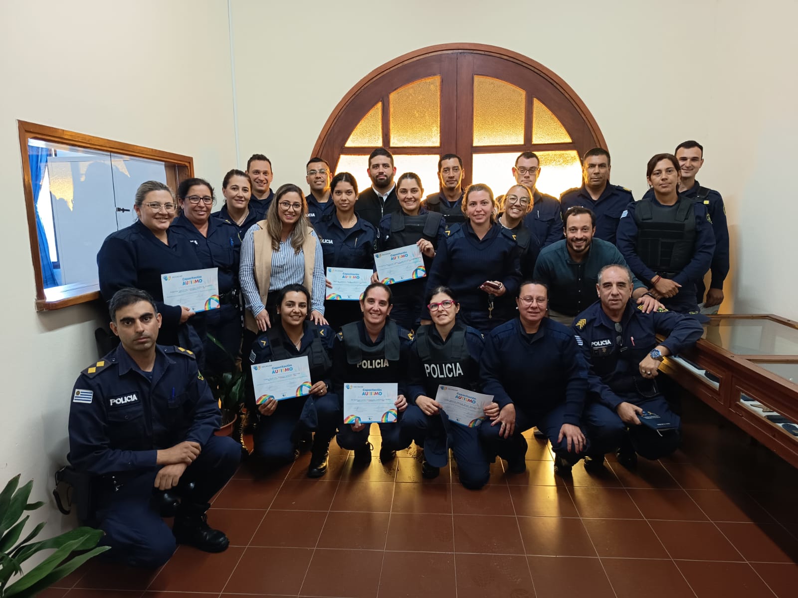 Capacitación_para_Policías_sobre_Autismo_y_discapacidad.jpg