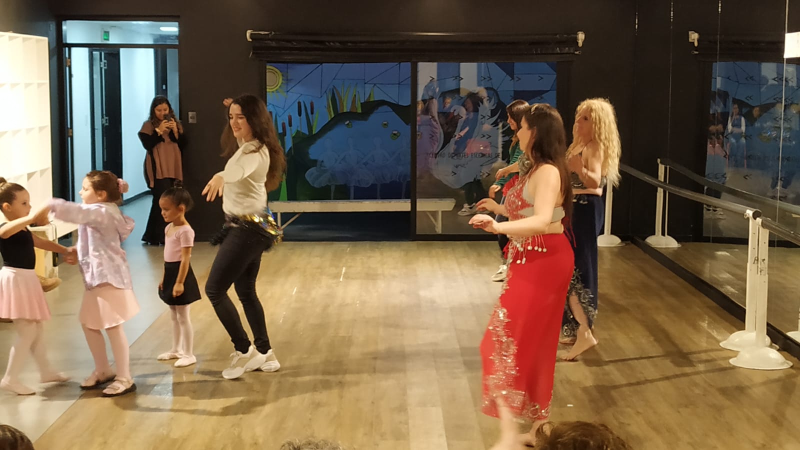 Celebrando_la_Cultura_y_la_Danza_en_el_CAEF_3.jpeg