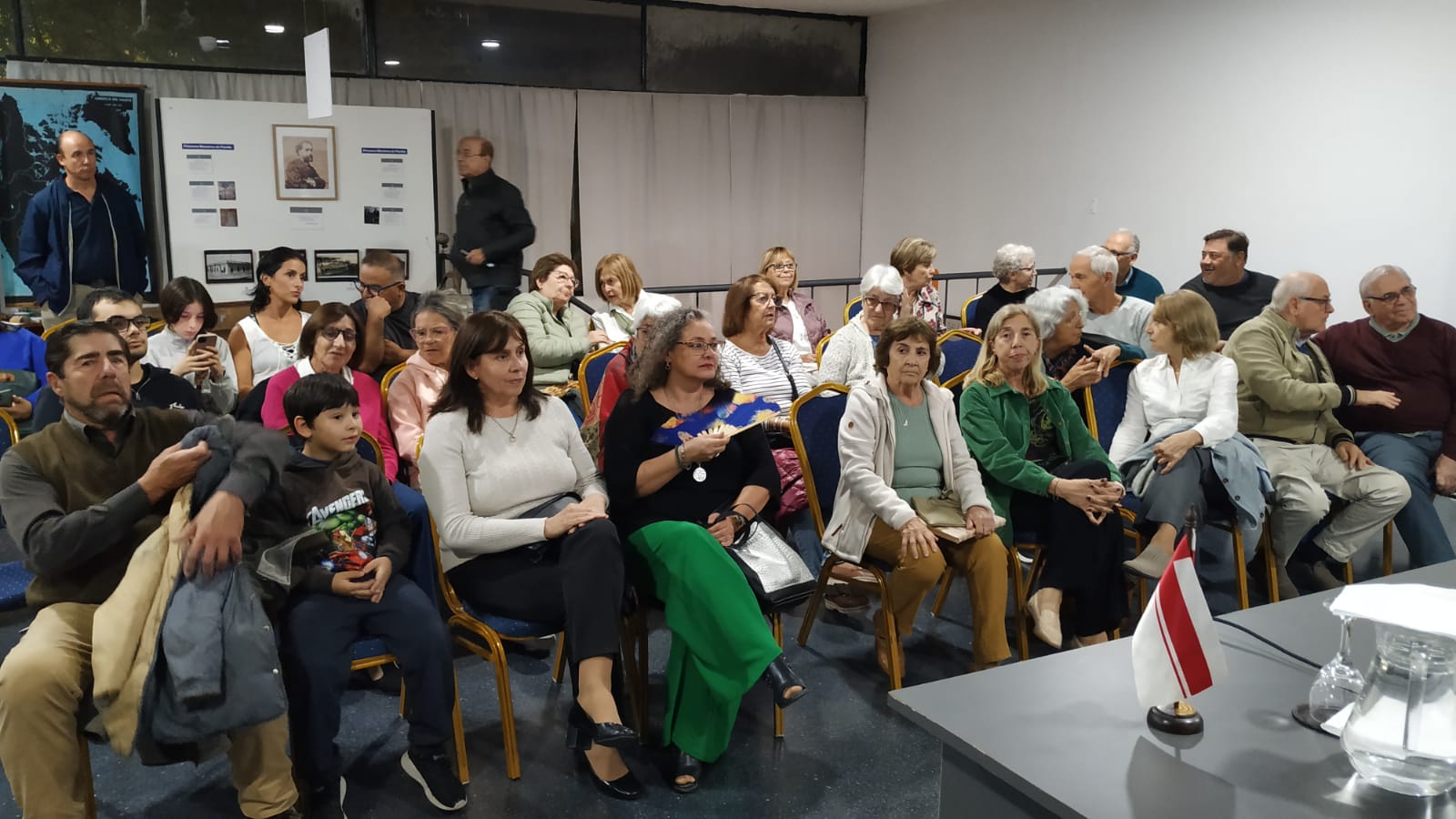 Conferencia_sobre_exploración_marina_en_el_Museo_Histórico.jpeg