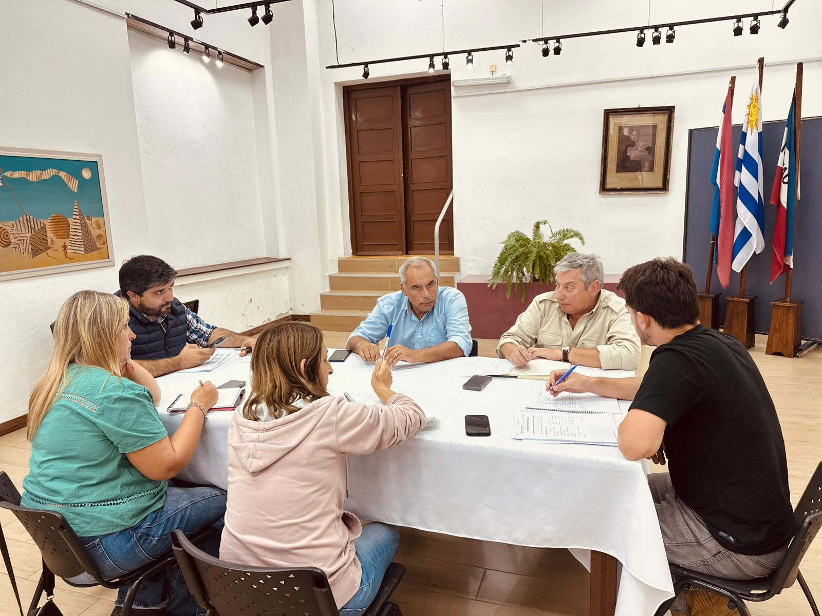 Enciso_acordó_inversiones_y_anunció_obras_para_Sarandí_Grande.jpeg