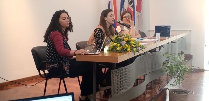Inteligencia artificial en la educación: plantearon desafíos y destacaron la importancia del criterio docente