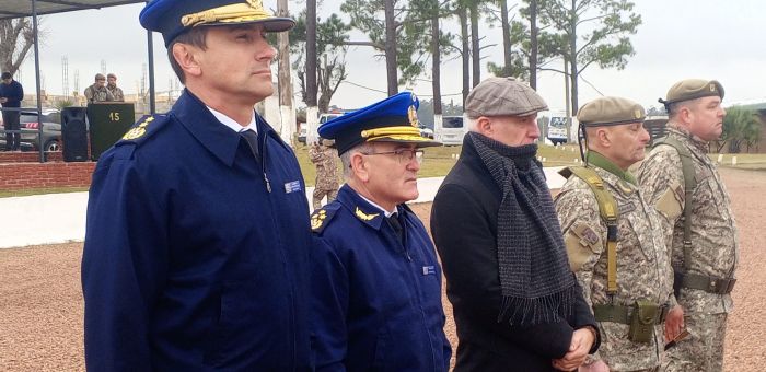 Se firmo este lunes acuerdo para la capacitación a policías que conducirán tanquetas militares