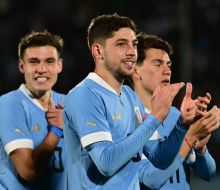Con la vuelta de Nández y Torreira, Forlán anunció los convocados para los amistosos de la selección uruguaya