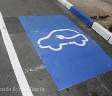 Gobierno gravará Imesi a los autos eléctricos