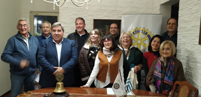 Flavio Less asumió como nuevo presidente del Rotary Club Florida