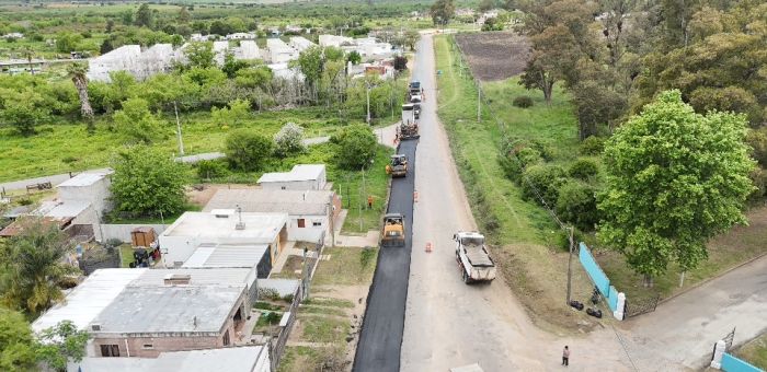 Avanzan las obras de carpeta asfáltica en calle Treinta y Tres