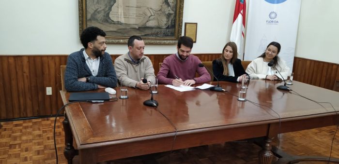 La Institución Nacional de Derechos Humanos y Defensoría del Pueblo y la Intendencia de Florida firmaron convenio marco