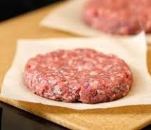 Investigan caso grave de intoxicación presuntamente asociado a hamburguesas envasadas