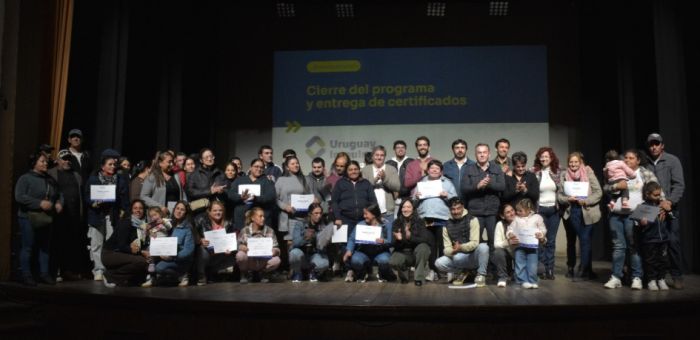 Florida cerró una nueva etapa del programa Uruguay Impulsa con entrega de certificados