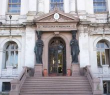 A casi un mes del intento de femicidio, Decano de Medicina dijo que entregarán plan para mejorar la seguridad de la facultad