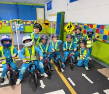 Escuela de Tránsito visitó 39 centros educativos durante 2026