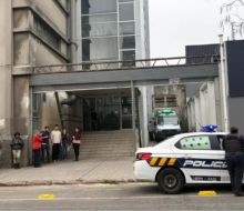 Un alumno de Facultad de Medicina apuñaló a una compañera de clase