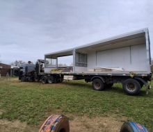 Comenzó instalación de nueva aula prefabricada en Escuela N° 5 de 25 de Mayo