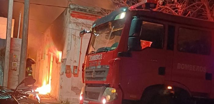 Incendio en una vivienda de Ituzaingó y Beltrán