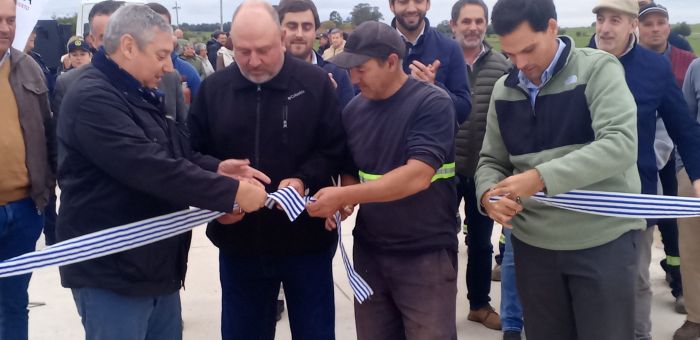 Intendencia inauguró nueva calzada en Paso Vignoli