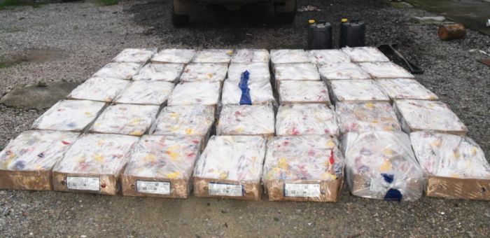 Incautan 700 kilos de pollo de contrabando y 40 litros de nafta en Casupá
