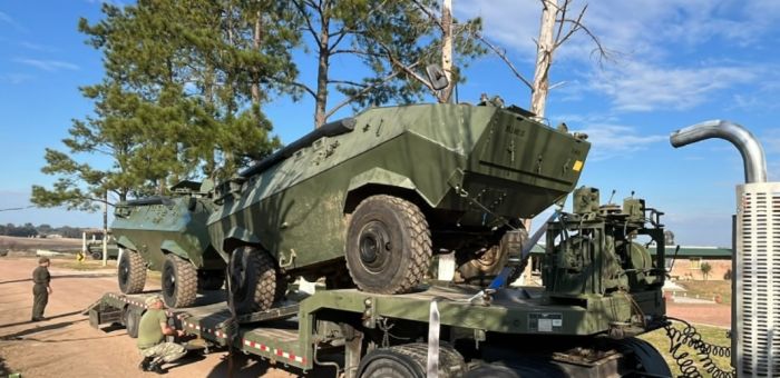 Policías que operarán vehículos del ejército en patrullaje serán capacitados en Batallón 15 de Florida
