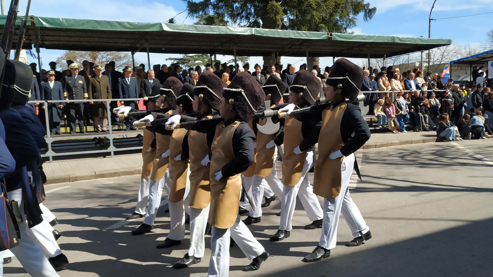 201_aniversario_de_la_Declaratoria_de_la_Independencia_imágenes_del_desfile_cívico-militar-tradicionalista_7.jpeg