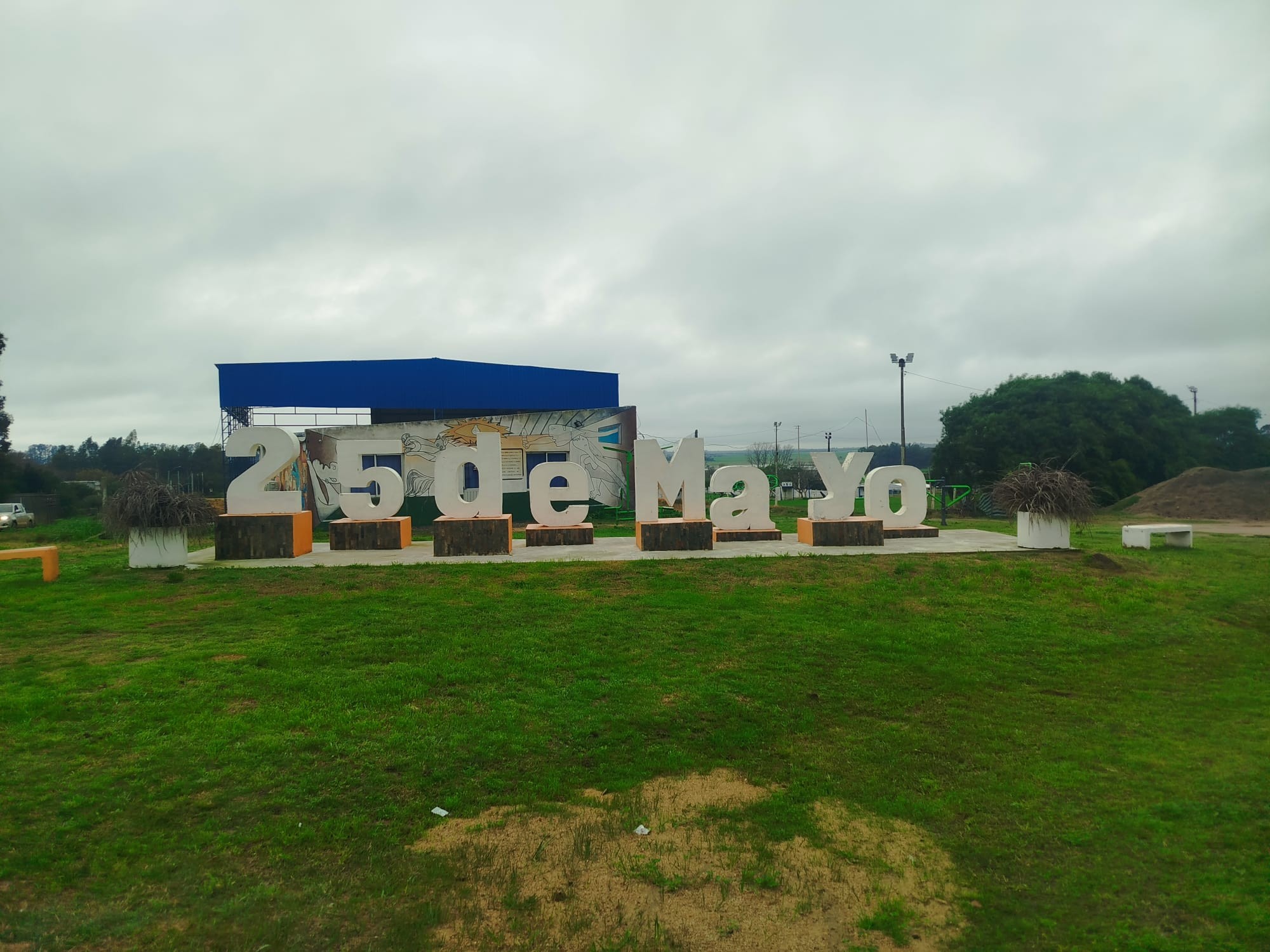 330779da-9b14-4d06-a94e-a03f0b49ae42.jpg