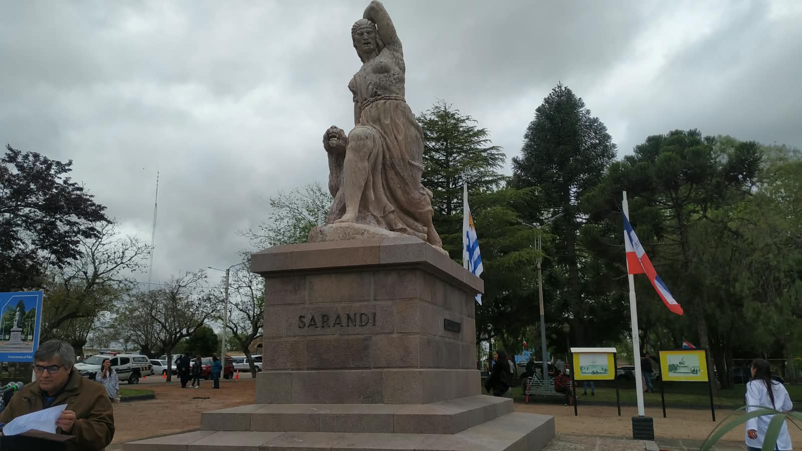 Actos_por_el_201_aniversario_de_la_Batalla_de_Sarandí.jpeg
