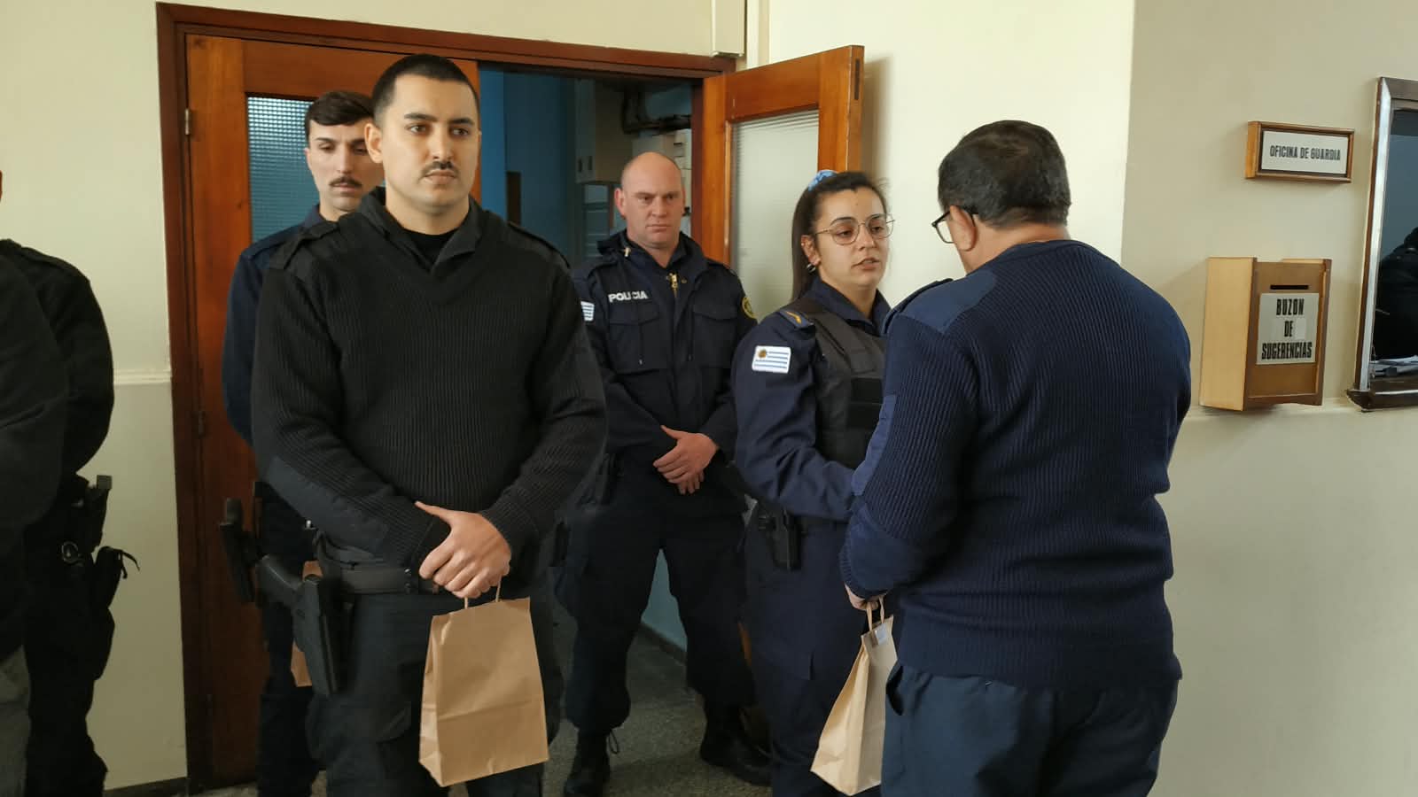 Ascensos_y_reconocimientos_para_funcionarios_de_la_Policía_de_Florida.jpeg