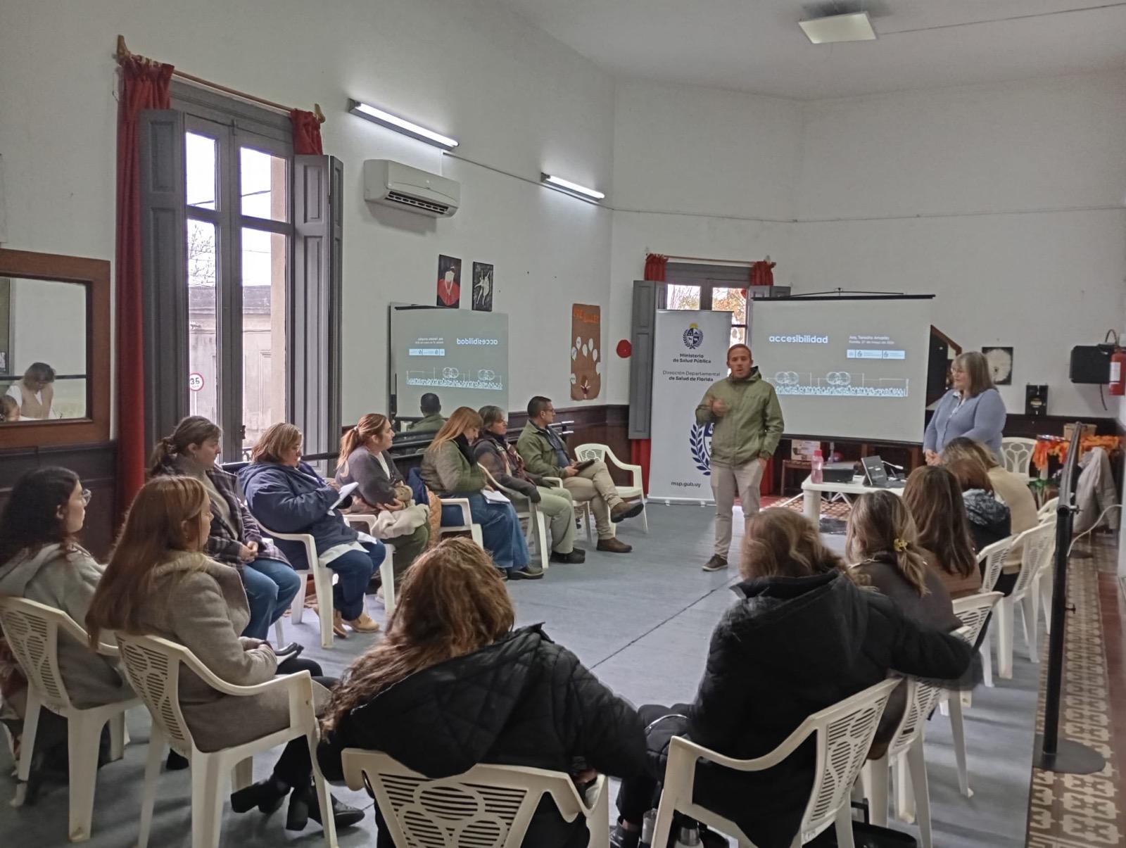 Charla_sobre_accesibilidad_en_el_medio_físico.jpeg