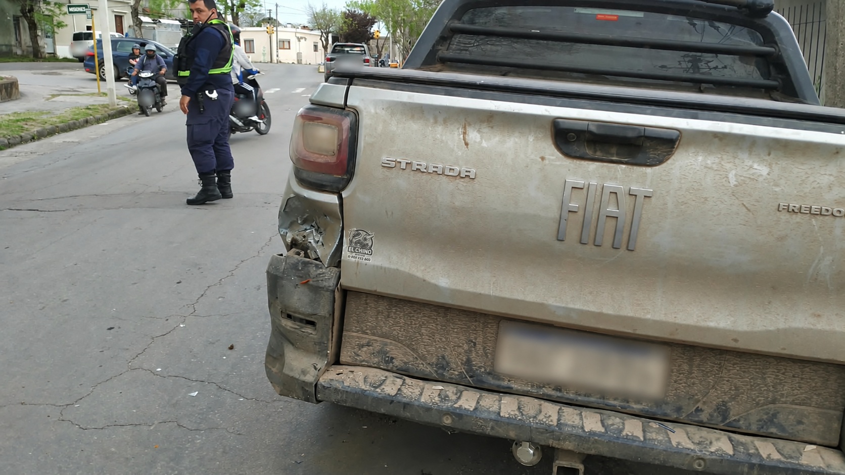 Choque_entre_un_auto_y_una_camioneta_en_Grauert_casi_Sierra_sin_lesionados_2.jpg