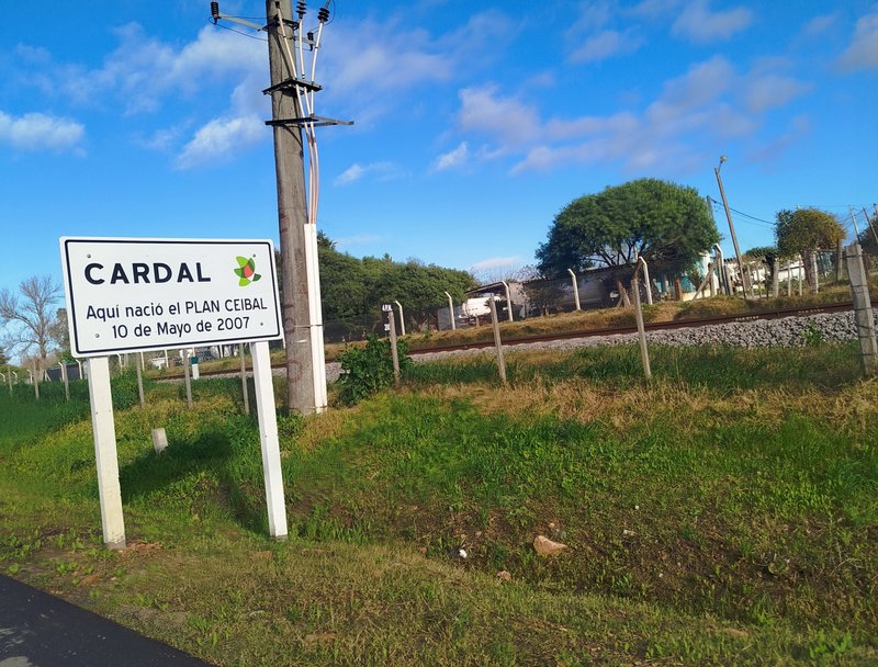 El_móvil_de_la_33_estuvo_este_viernes_en_Cardal_4.jpg