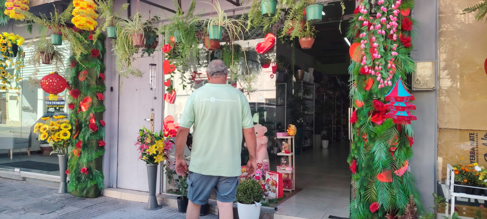 Eliana_Floristería_se_prepara_para_San_Valentín_2.jpeg