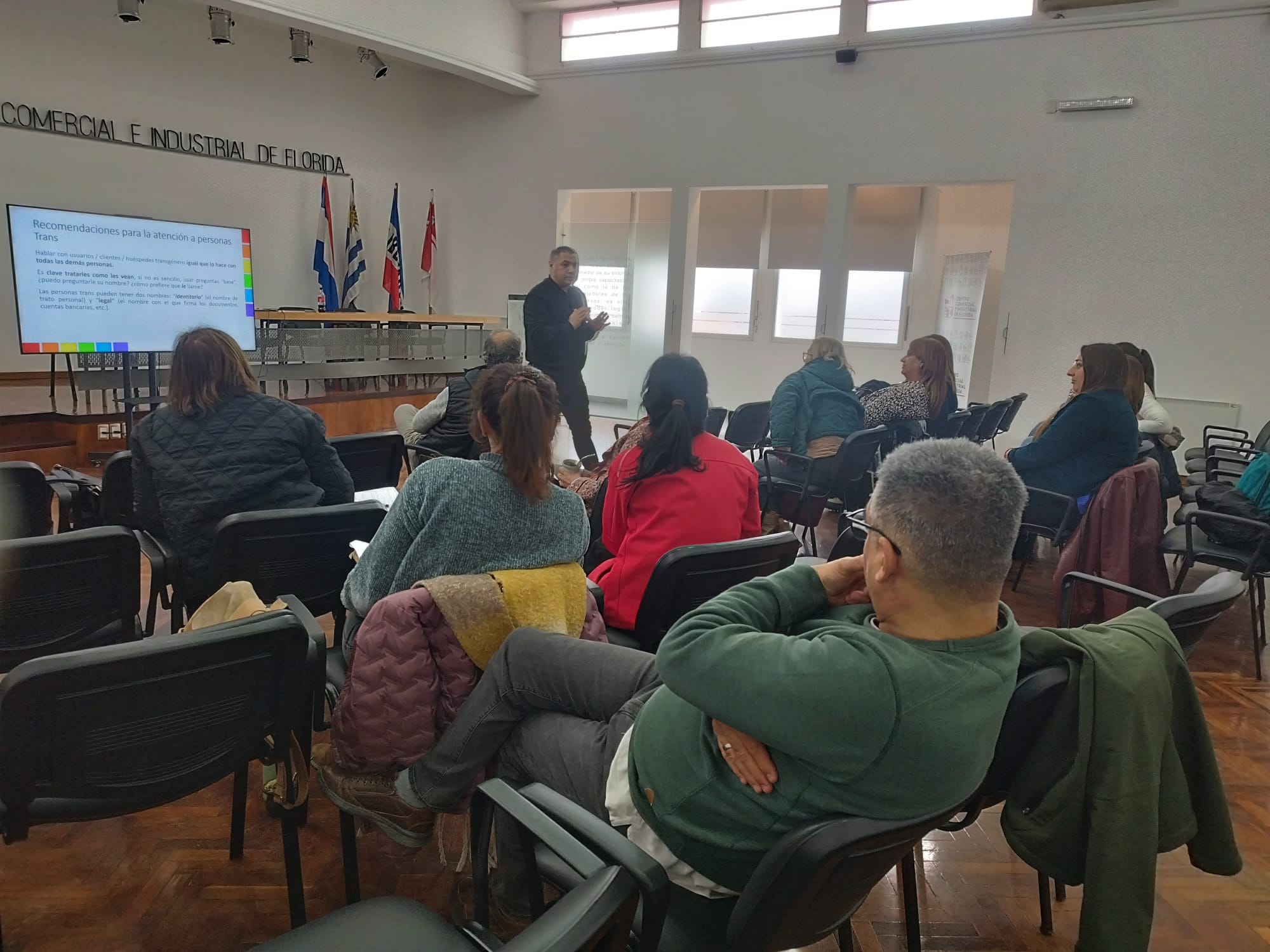 Equipo_de_Desarrollo_Social_de_la_IDF_completó_el_tercer_módulo_de_formación_hacia_el_Sello_Distintivo_LGBT.jpeg