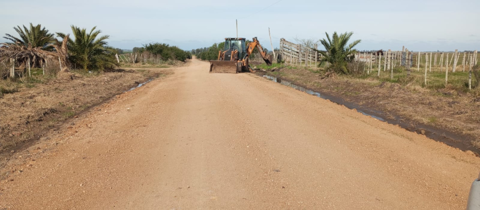 Intendencia_continúa_con_trabajos_de_recuperación_y_mantenimiento_de_la_caminería_rural.jpeg