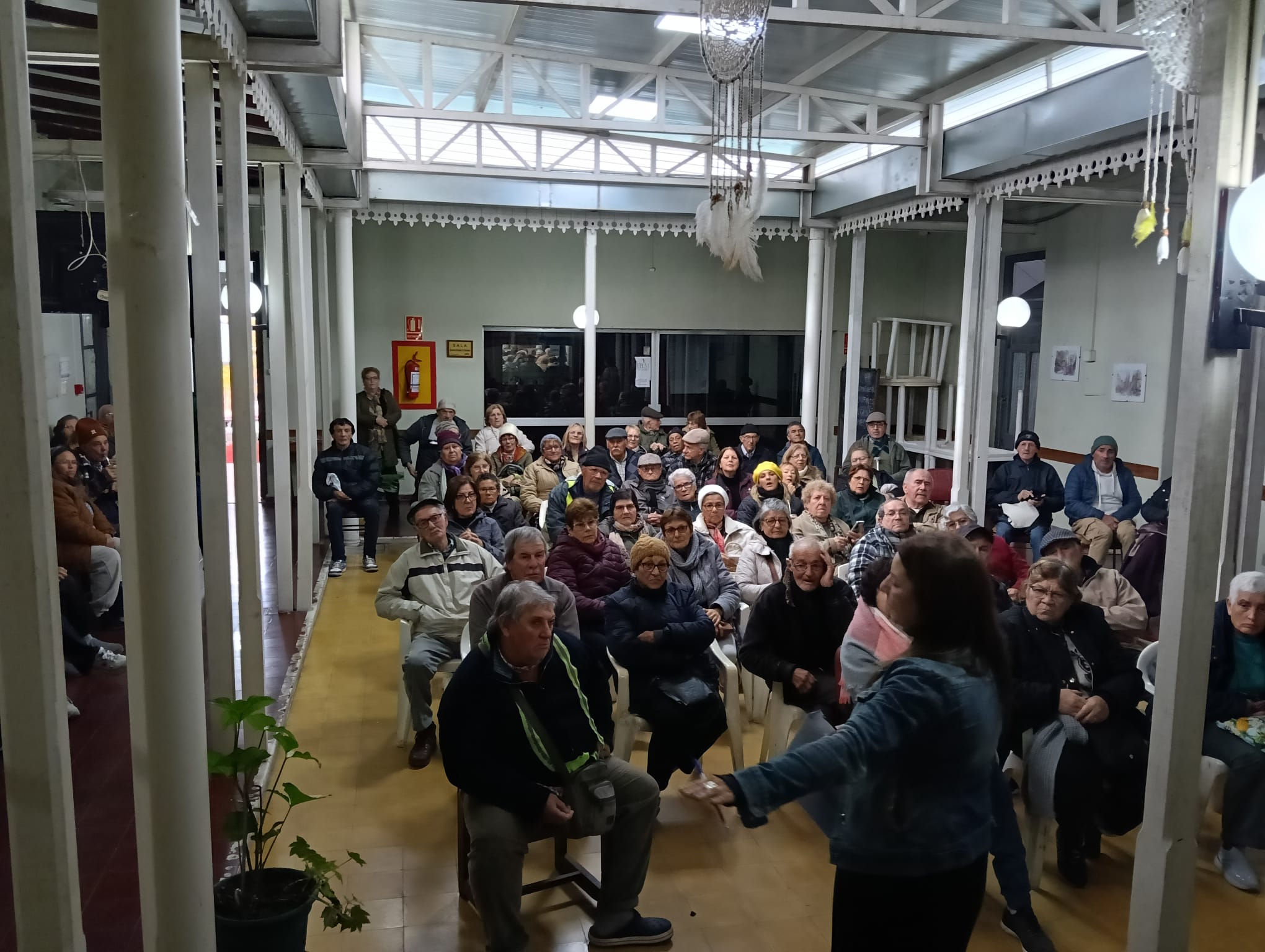 Jornada_de_pesquisa_gratuita_de_cataratas_en_la_Asociación_de_Pasivos_3.jpeg