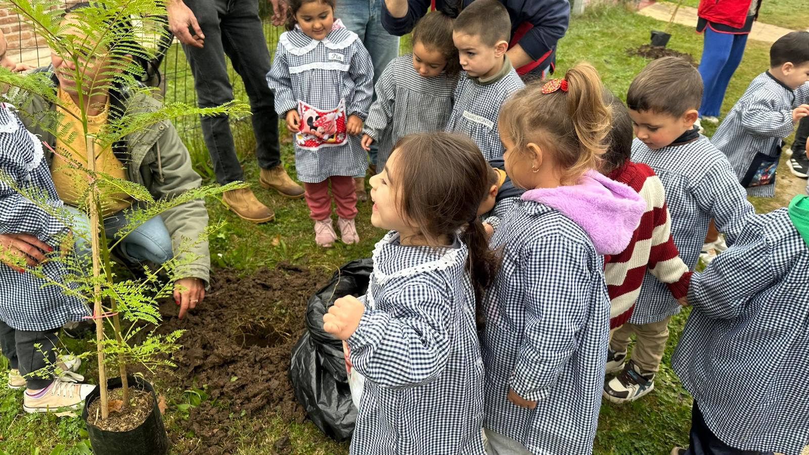 Jornada_de_plantación_de_árboles.jpeg
