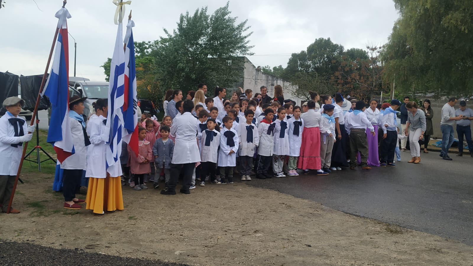 Presidente Lacalle Pou participó de festejos por los 150 años de La Cruz 2