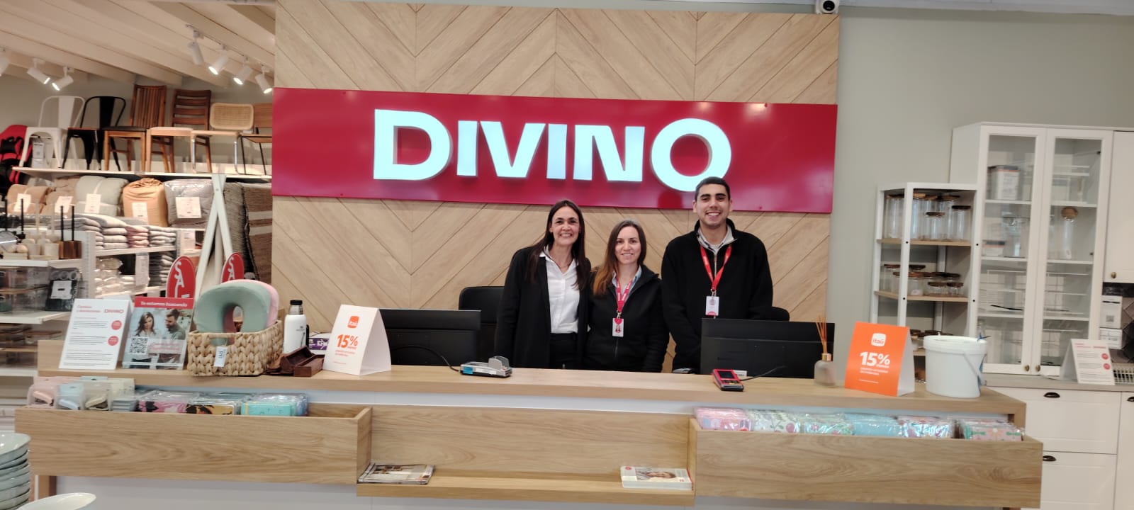 1 año del nuevo local de DIVINO Florida