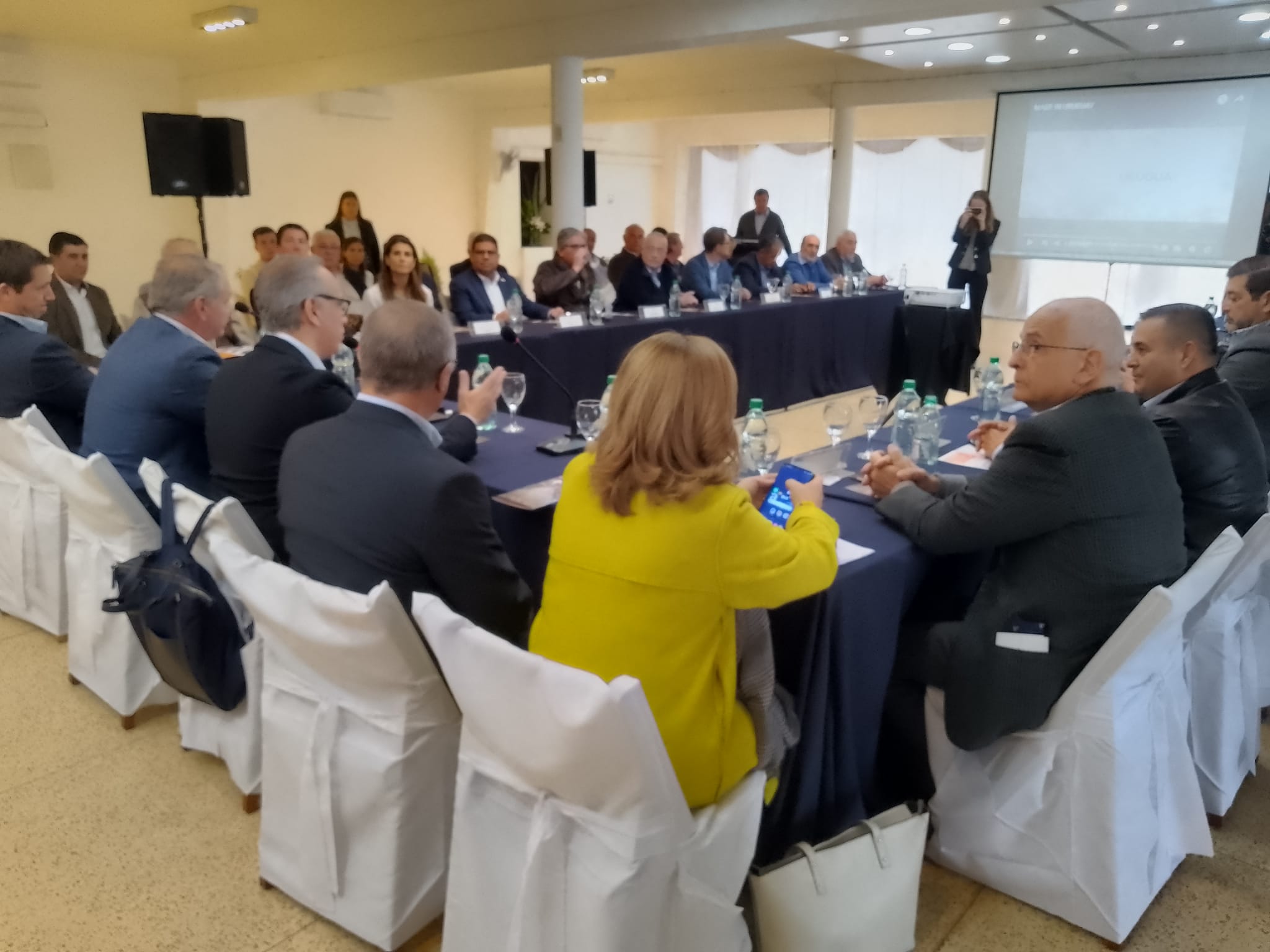 21 embajadores visitaron Florida