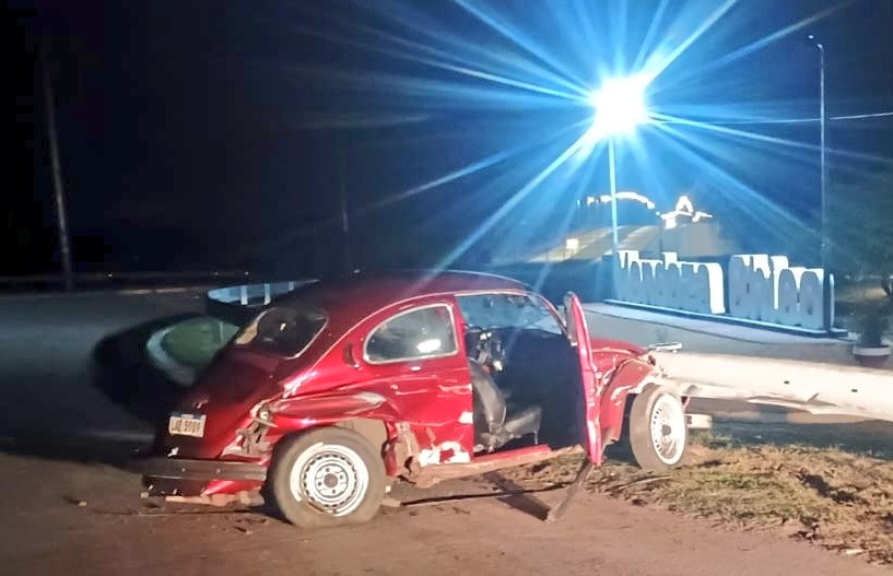 Accidente en la rotonda de Mendoza Chico deja un politraumatizado grave