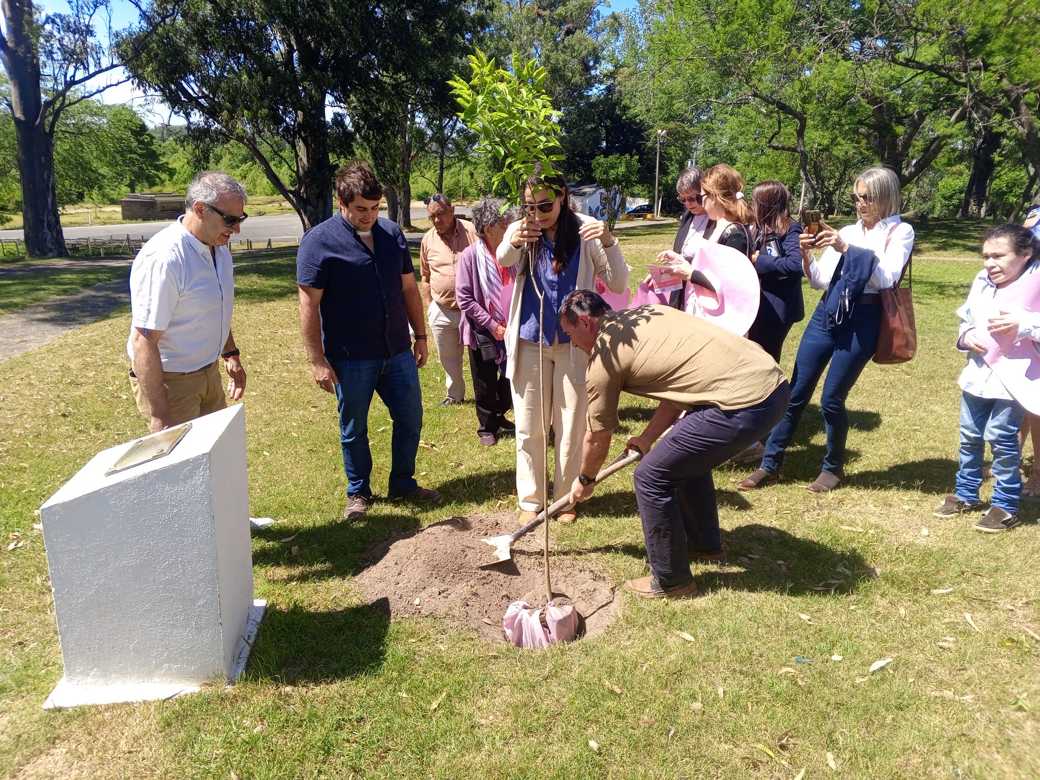 Actividad en Solar Nativo por Octubre Rosa