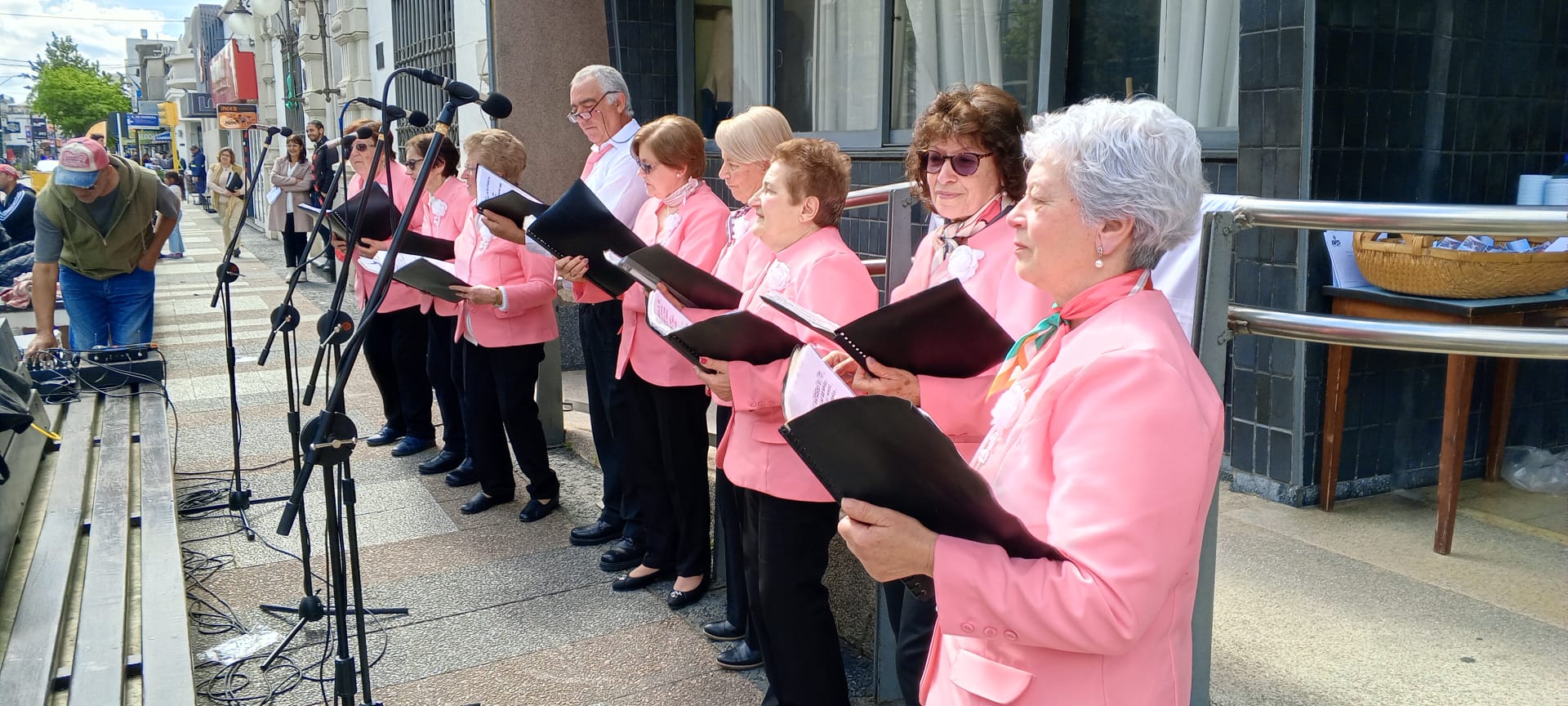 Actividad recreativa por el Día Internacional de las Personas Mayores 3
