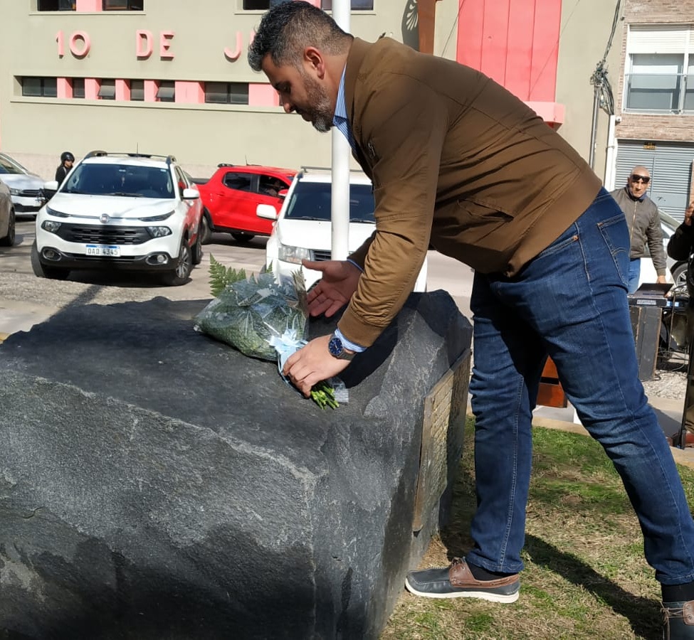 Acto en Plaza Artigas en Homenaje a Jacinto Párraga