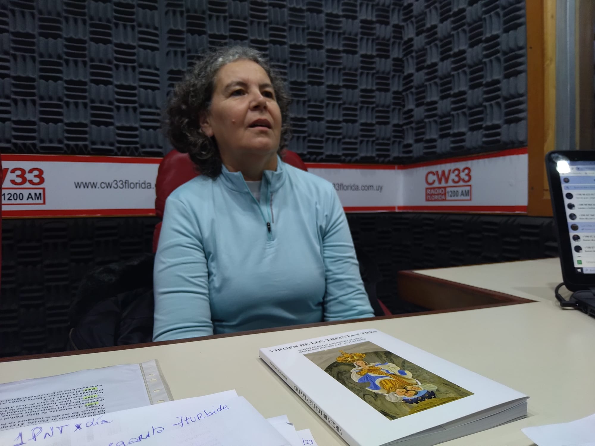 Ana Margarita Iturbide presentó en Exitorama su libro sobre la Virgen de los Treinta y Tres