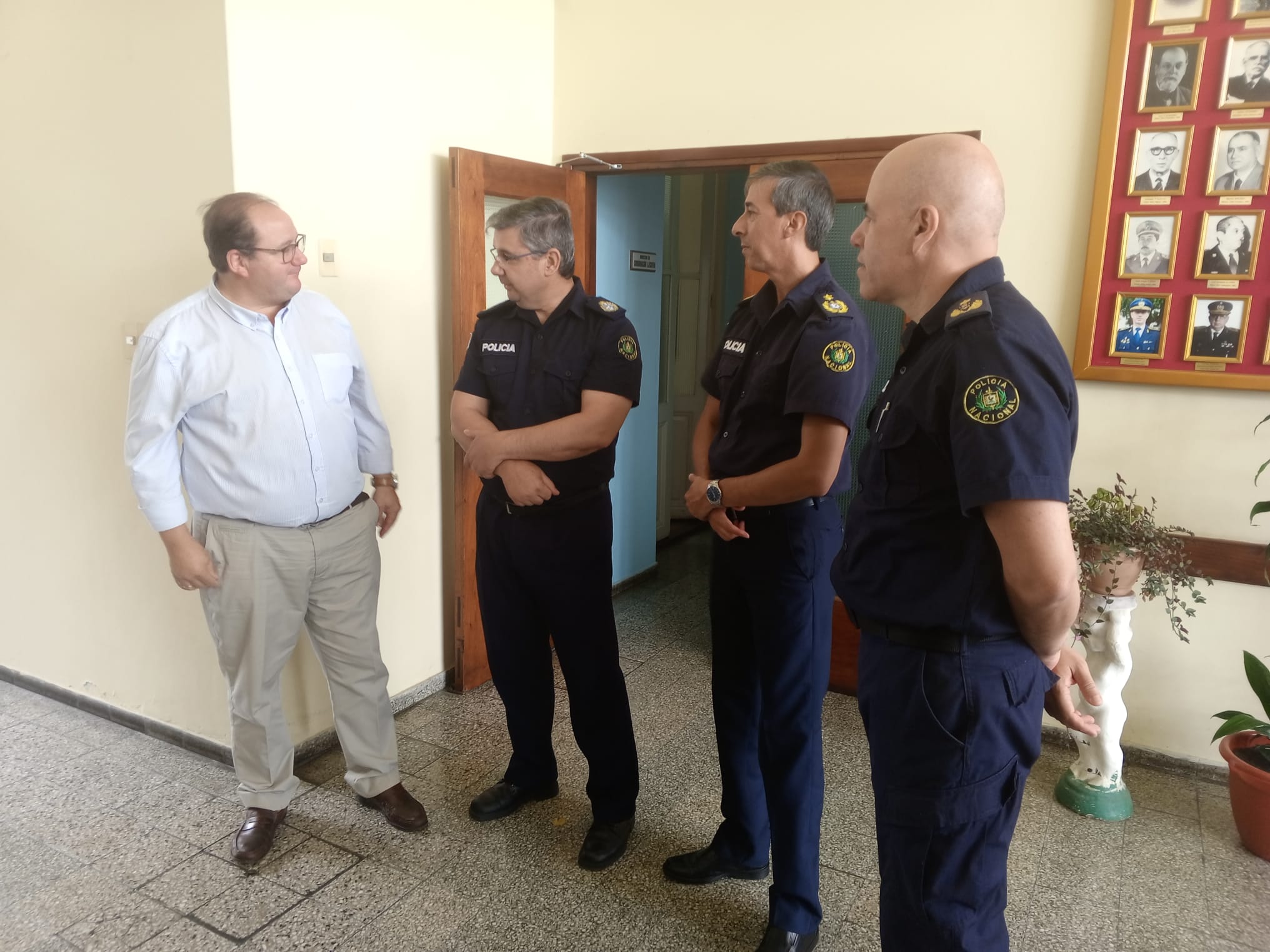 Antel donó equipos informáticos a la Jefatura de Policía y encendió nueva radiobase en San Gerónimo 4