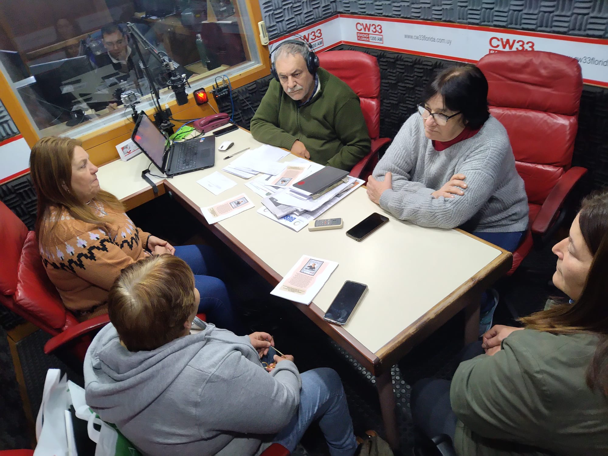 Asociación Down de Florida recibió importante donación de oyentes de la 33