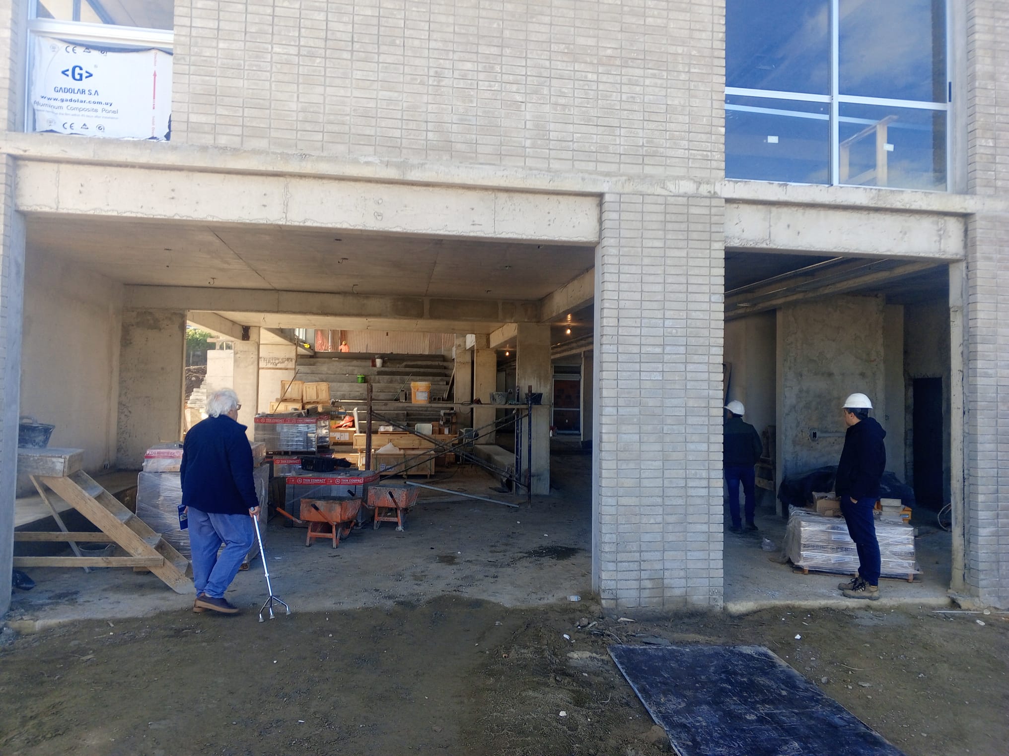 Autoridades recorrieron obras de la nueva Escuela Técnica de Florida 5