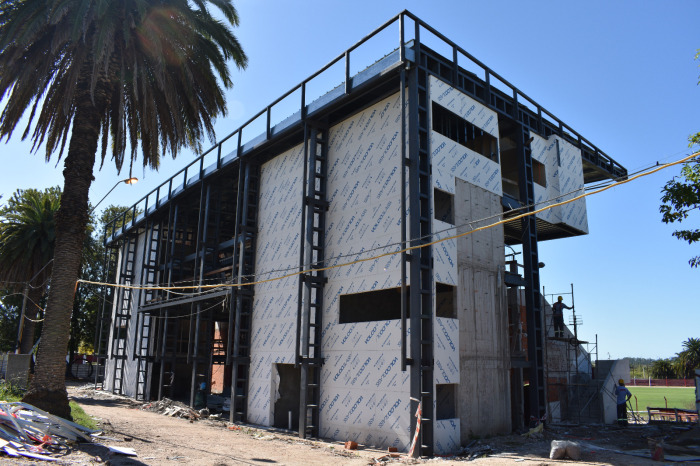 Avanzan las obras de remodelación del estadio Campeones Olímpicos 2
