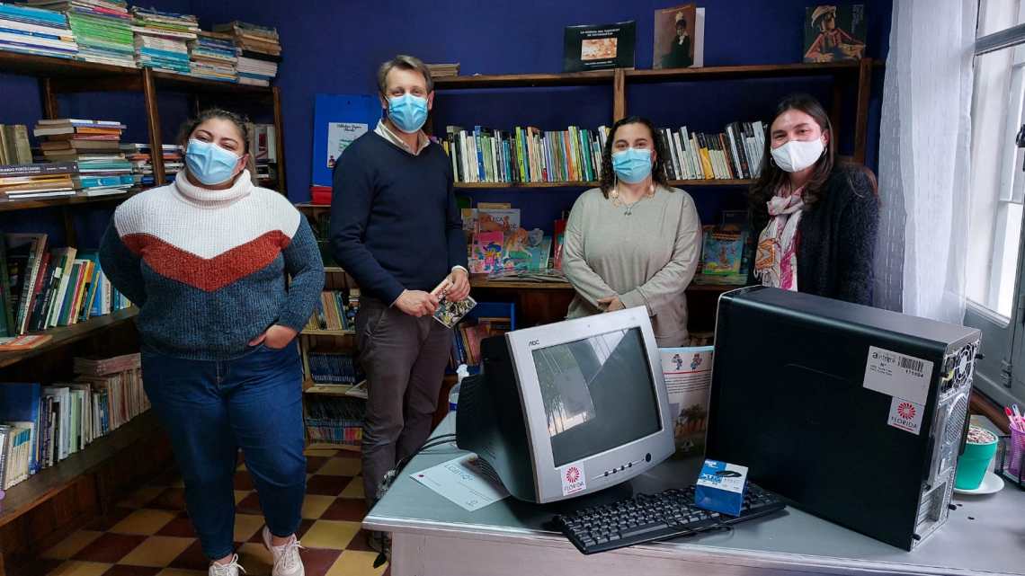 Biblioteca de Mendoza Grande recibe material de trabajo