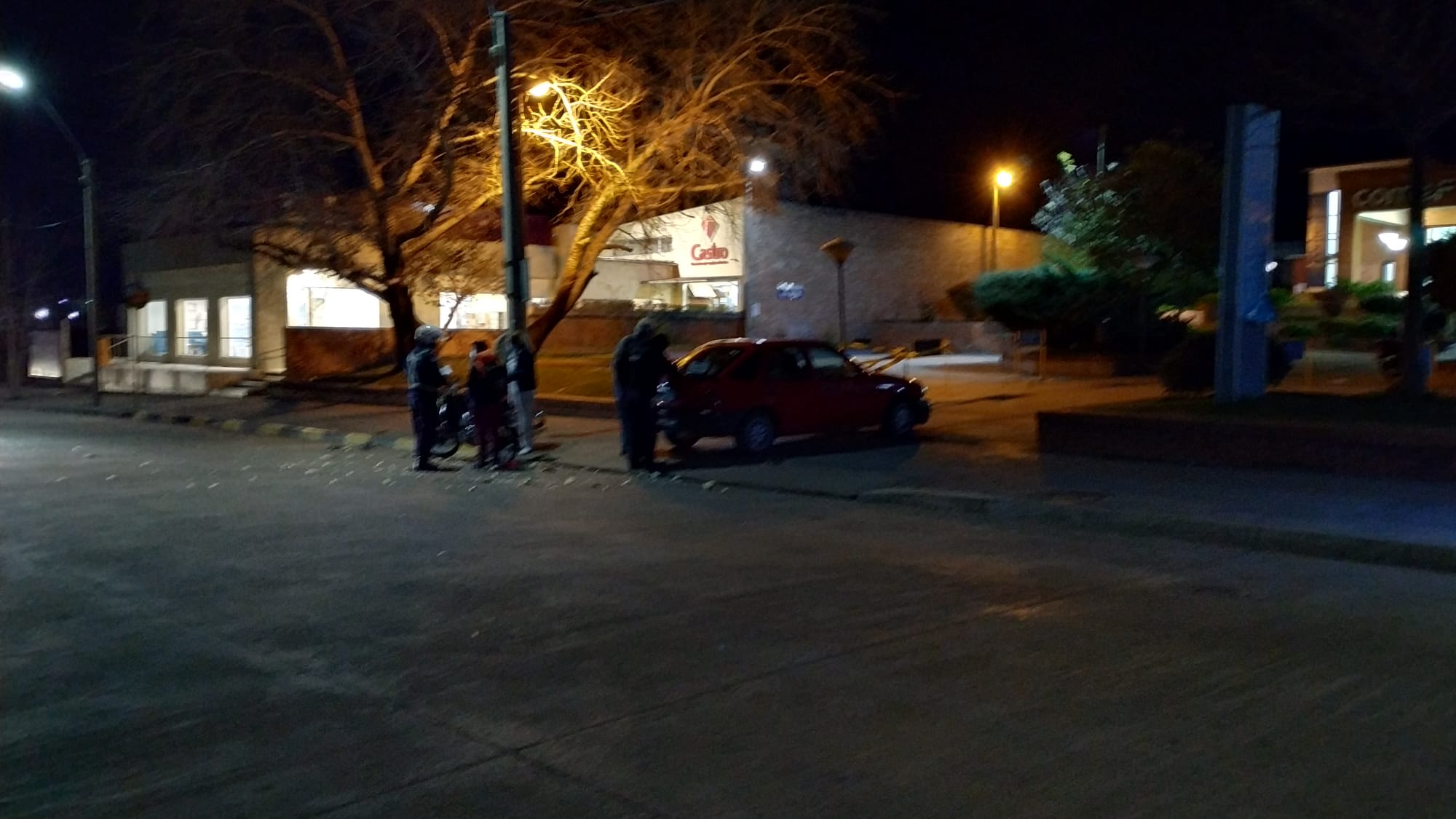 Choque en ingreso al Sanatorio de COMEF con tres vehículos involucrados 2